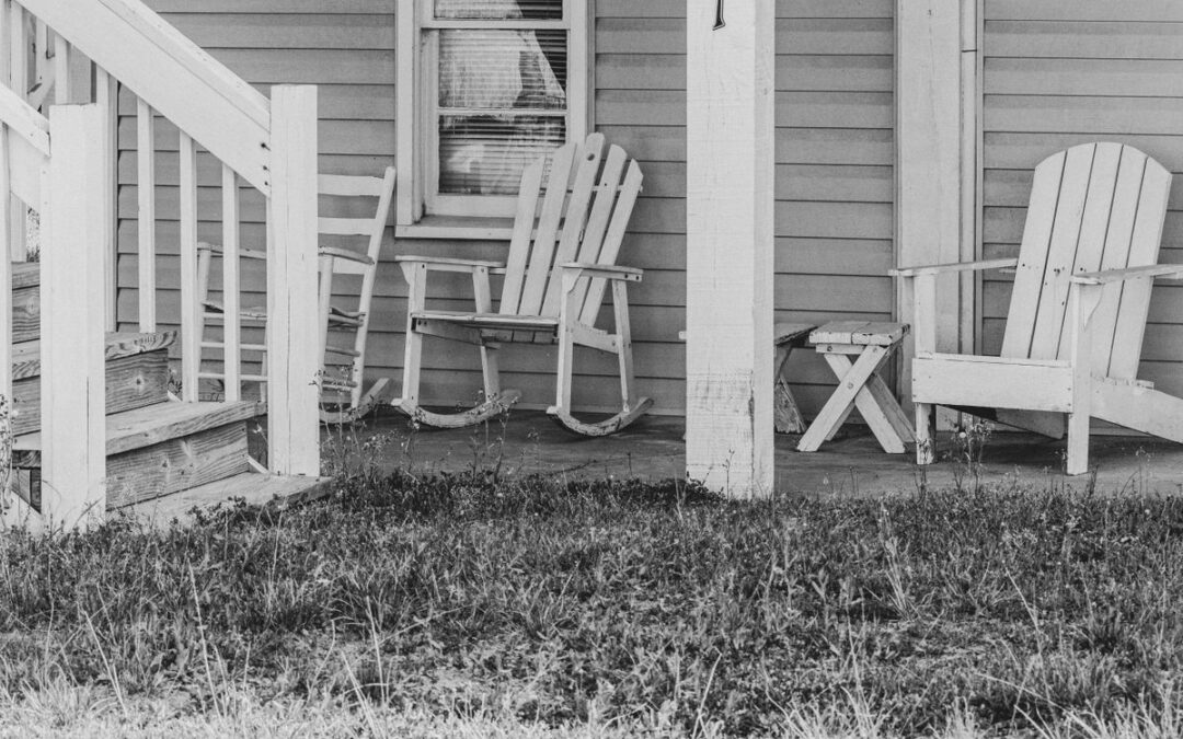 Standing Stairlifts vs Seated Stairlifts